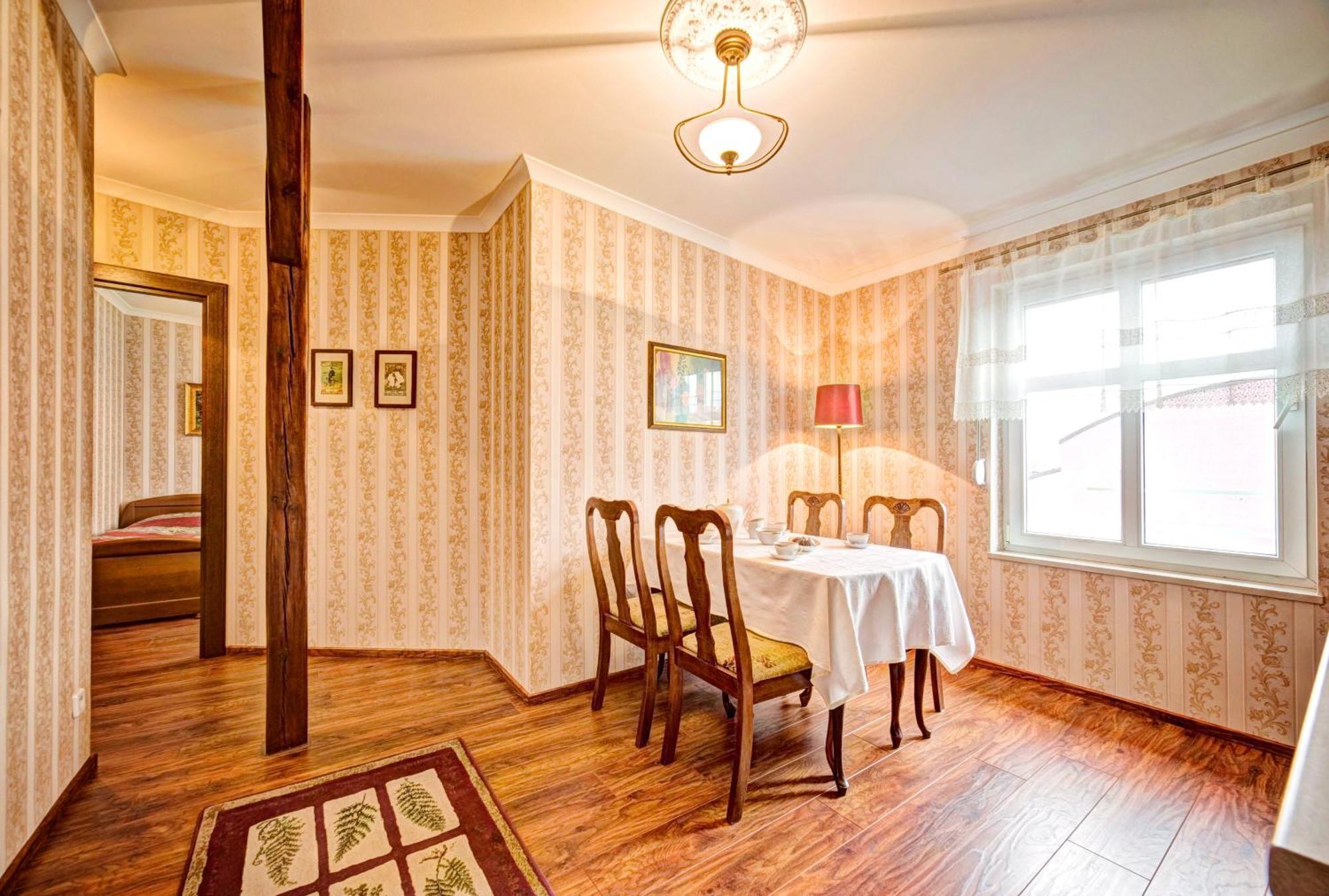 Apartment Retro *