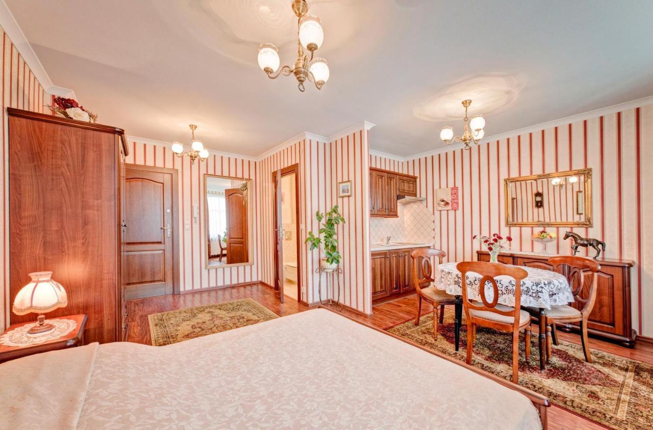 Apartment Retro